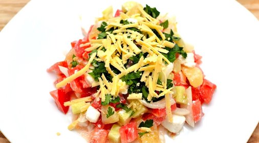 Салат с брынзой и овощами
