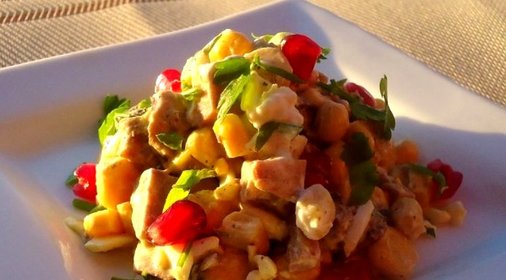 Салат из печени трески с кукурузой