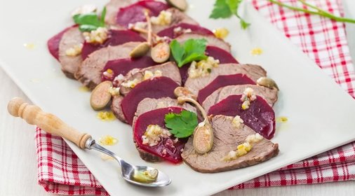 Салат из свеклы с говядиной