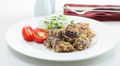 Мясо с капустным салатом