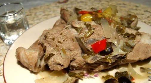 Баранина, тушеная в вине
