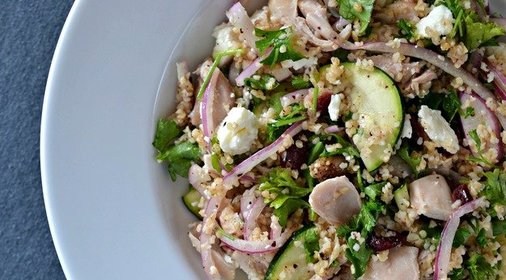 Фасолевый салат с цукини и булгуром