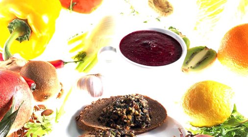 Тапенад из черных и зеленых оливок, анчоусов и инжира