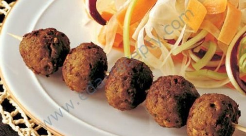 Фрикадельки с фенхелем и салатом из радиккио