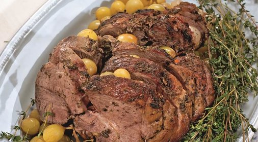 Баранья нога с тархуново-мятным маслом