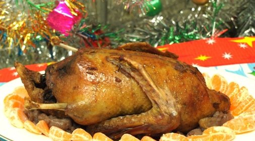 Утка фаршированная яблоками,апельсинами и черносливом