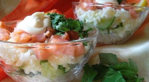 Салат с рисом и рыбой