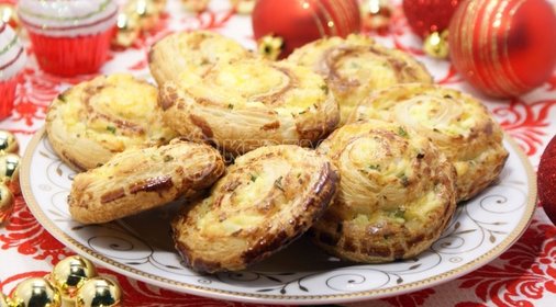 Картофельно-овощной салат с отварными кальмарами