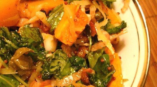 Салат из тыквы с рукколой и беконом