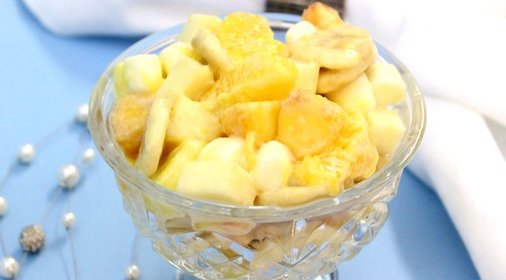 Салат из яблок и бананов
