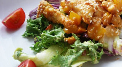 Теплый мексиканский салат с курицей