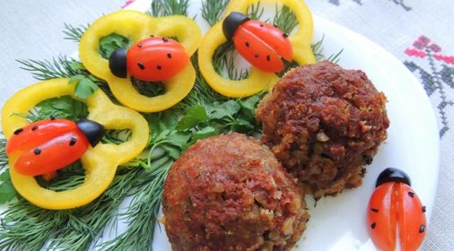 Салат с креветками и соевым соусом