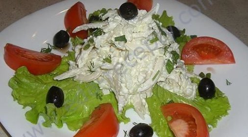 Салат с кальмарами и помидорами