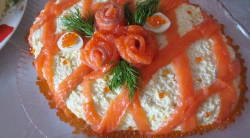 Салат с сёмгой Новогодние огни
