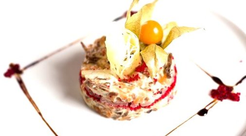 Мясной салат с сардинами
