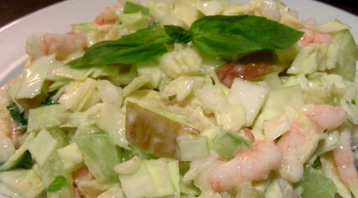 Салат из креветок и капусты