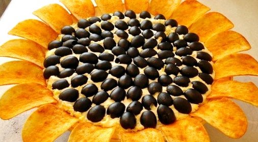 Салат с печенью трески Подсолнух