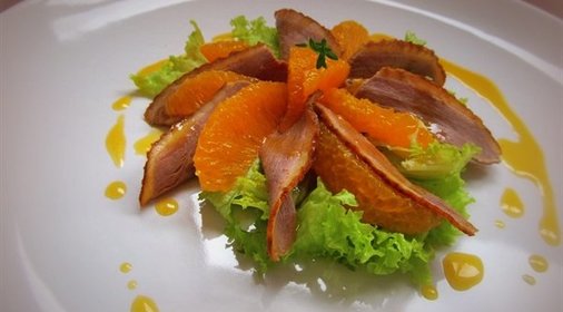 Салат с апельсином и утиной грудкой