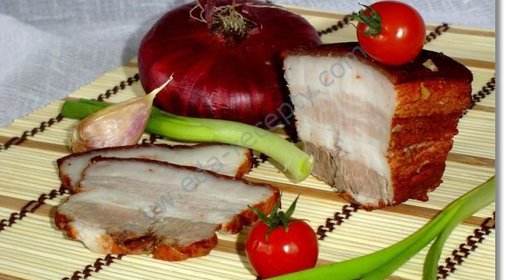 Сало в луковой шелухе