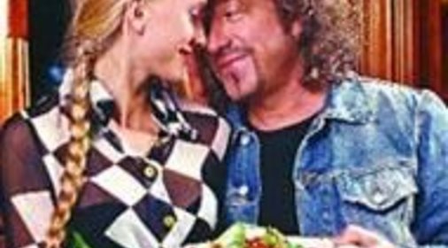 Импровизация Владимира и Екатерины Кузьминых на тему греческого салата