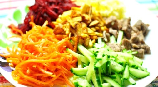 Салат с говядиной и корейской морковкой