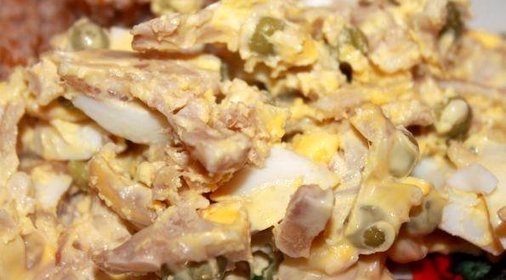 Салат со свиными ушками
