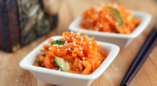 Острый салат из моркови