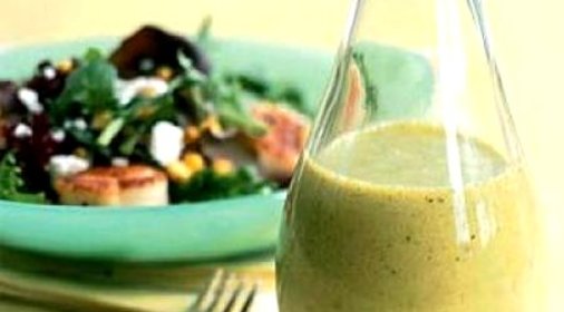 Универсальная заправка для салатов из свежих овощей