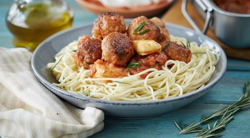 Салат из шпрот с сухариками