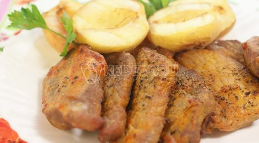 Салат с краснокочанной капустой и яблоками