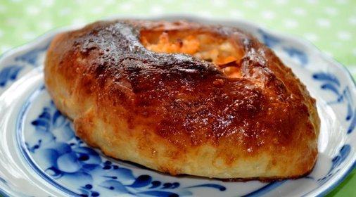 Расстегаи с красной рыбой