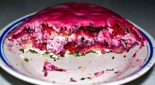 Салат из скумбрии холодного копчения