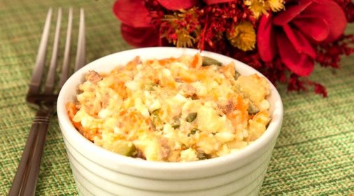 Салат с печенью трески