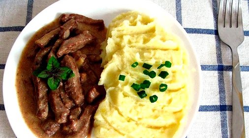 Говядина по-строгановски