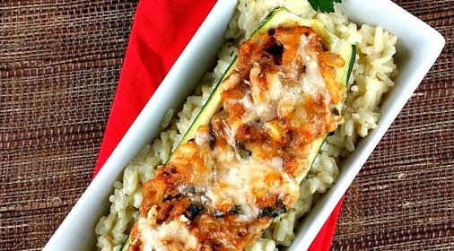 Кабачки, фаршированные мясом, запеченные в духовке