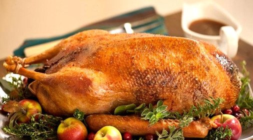 Гусь с яблоками в духовке