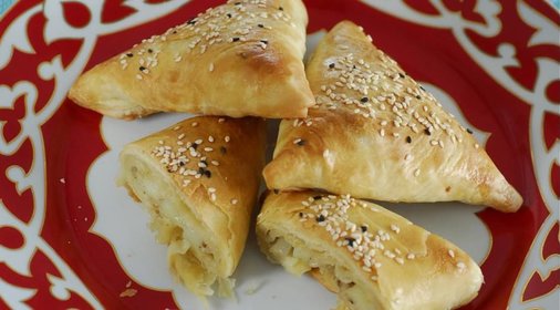 Картошкали сомса из слоеного теста