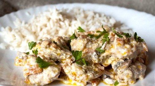 Свинина со сметаной в мультиварке