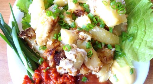 Картофель запеченный с мясом в мультиварке