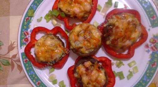 Фаршированные шляпки шампиньонов в духовке