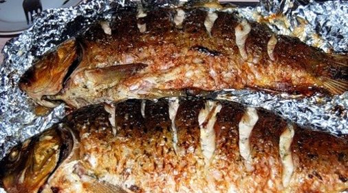 Плотва запеченная в углях
