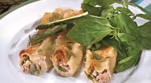 Каннеллони с лососем и цукини