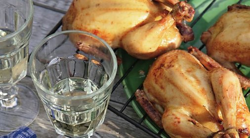 Цыплята-корнишоны, фаршированные финиками