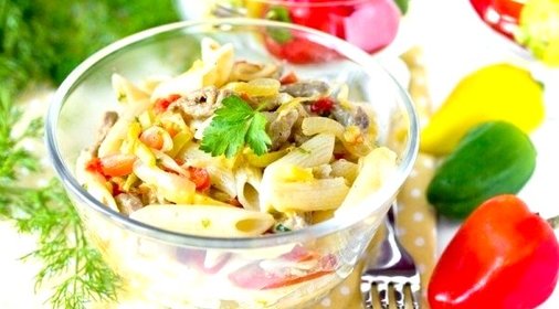 Пенне со свининой и сладким перцем