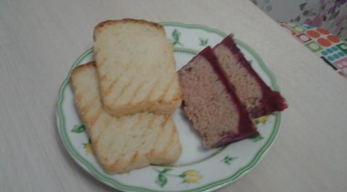 Пате из куриной печени с брусникой