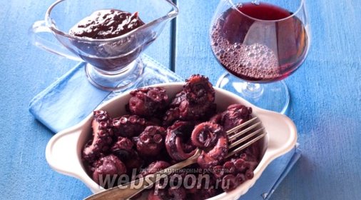 Вареный осьминог по-гречески
