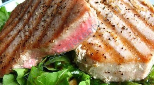 Тунец на гриле по-кубински