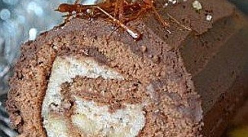 Рождественское полено с каштанами и фламбированными яблоками