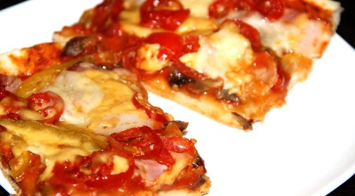 Пицца ассорти с двумя сырами