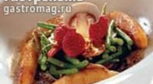 Теплый салат с грушей и зеленой фасолью